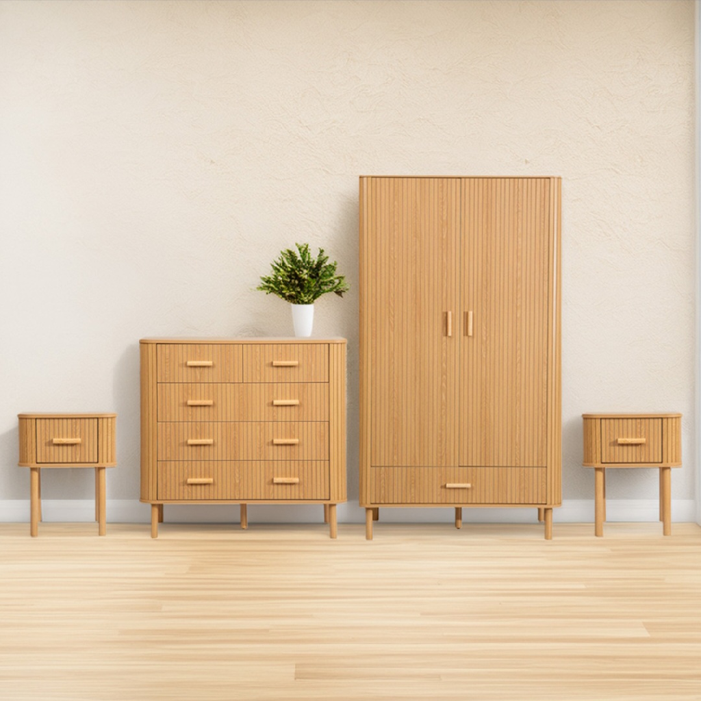 Axminster 4 Piece Oak Fluted Bedroom Furniture Set