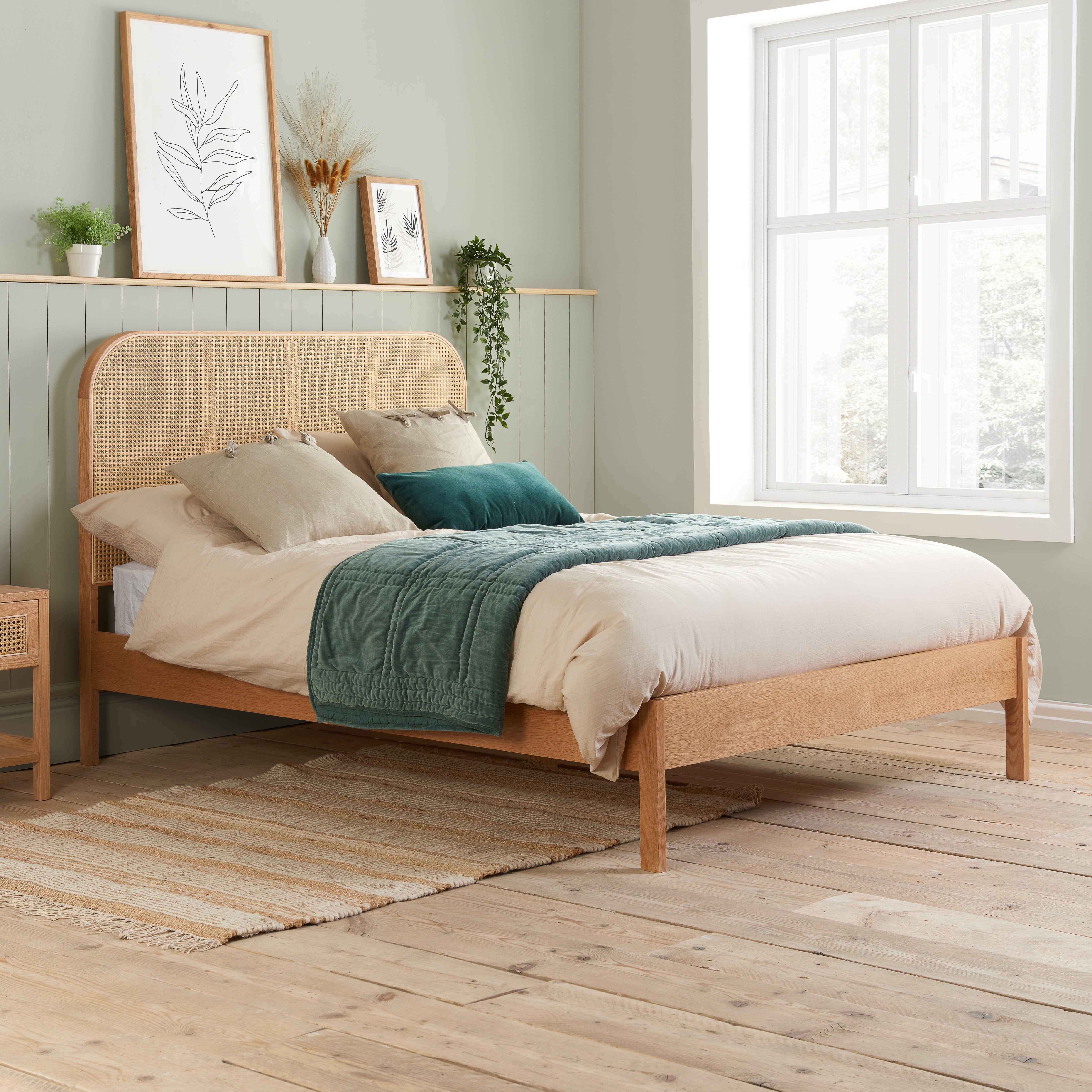 Margot Oak Rattan Super King Bed+ Super King Heaven Mattress
