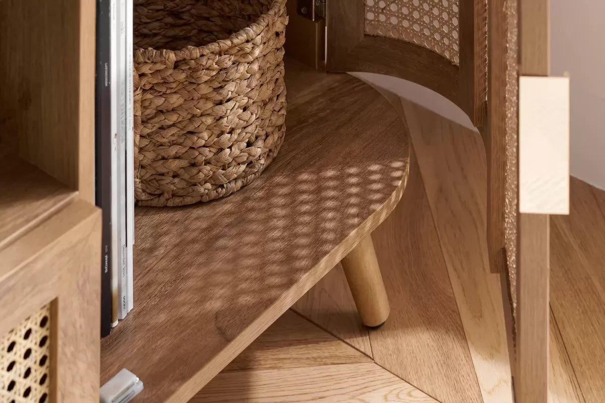 Noah Oak 2 Door 1 Drawer TV Unit