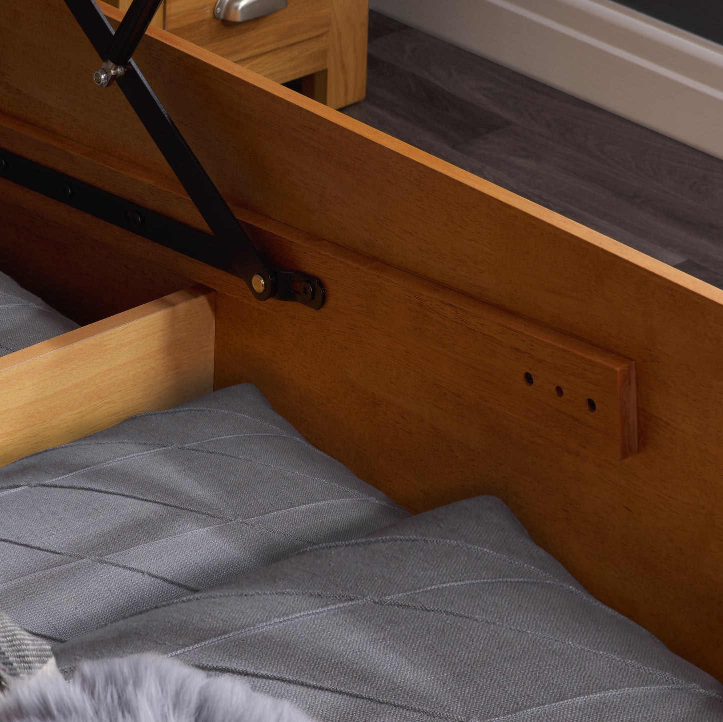 Pheonix Oak Ottoman Single Bed + Single Comfort Mattress