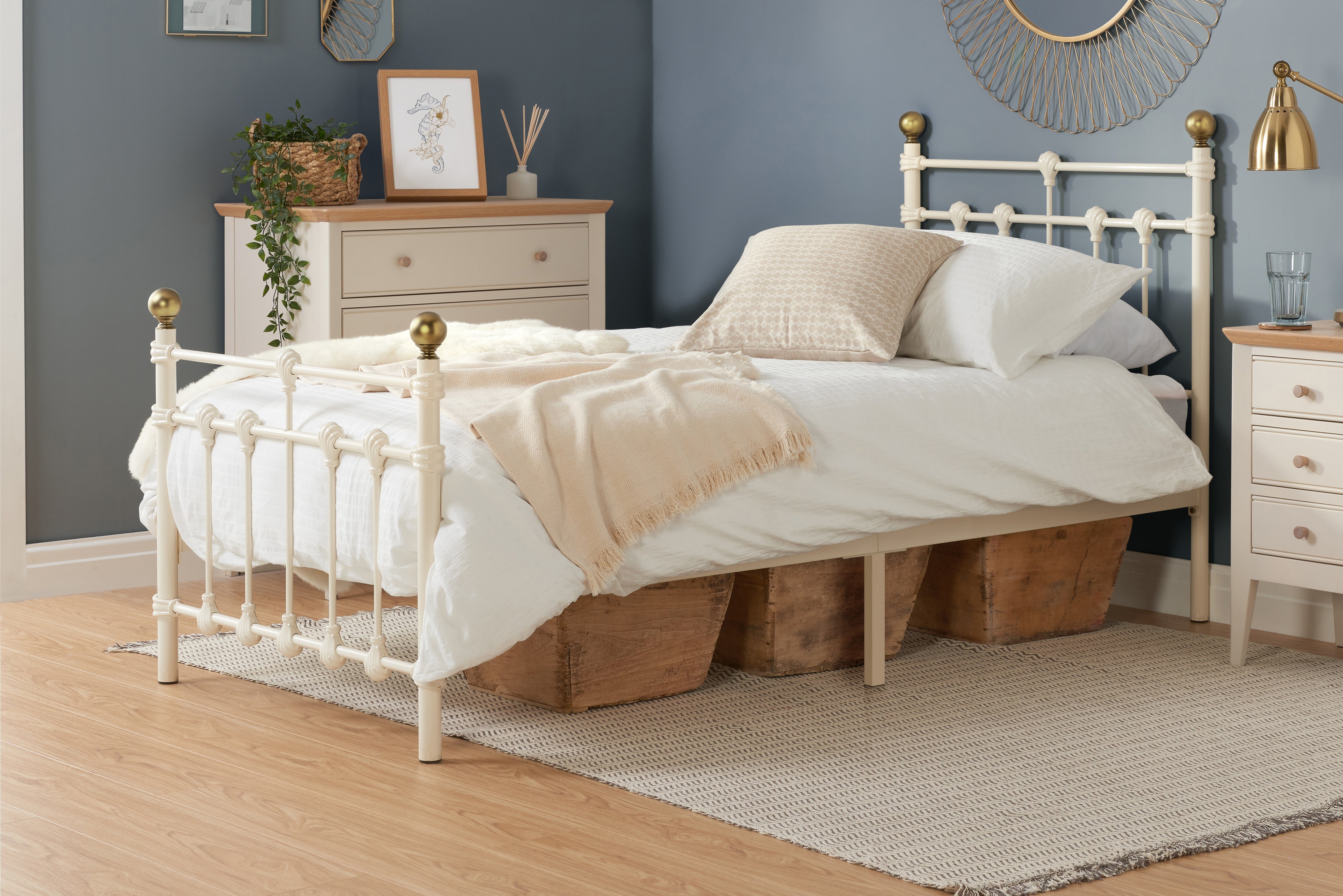 Atlas Cream Metal Single Bed