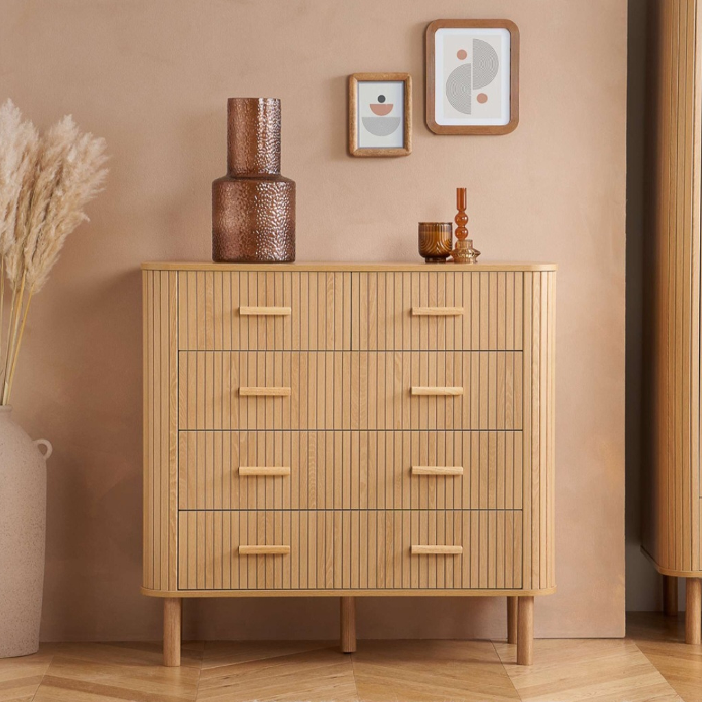 Axminster 4 Piece Oak Fluted Bedroom Furniture Set